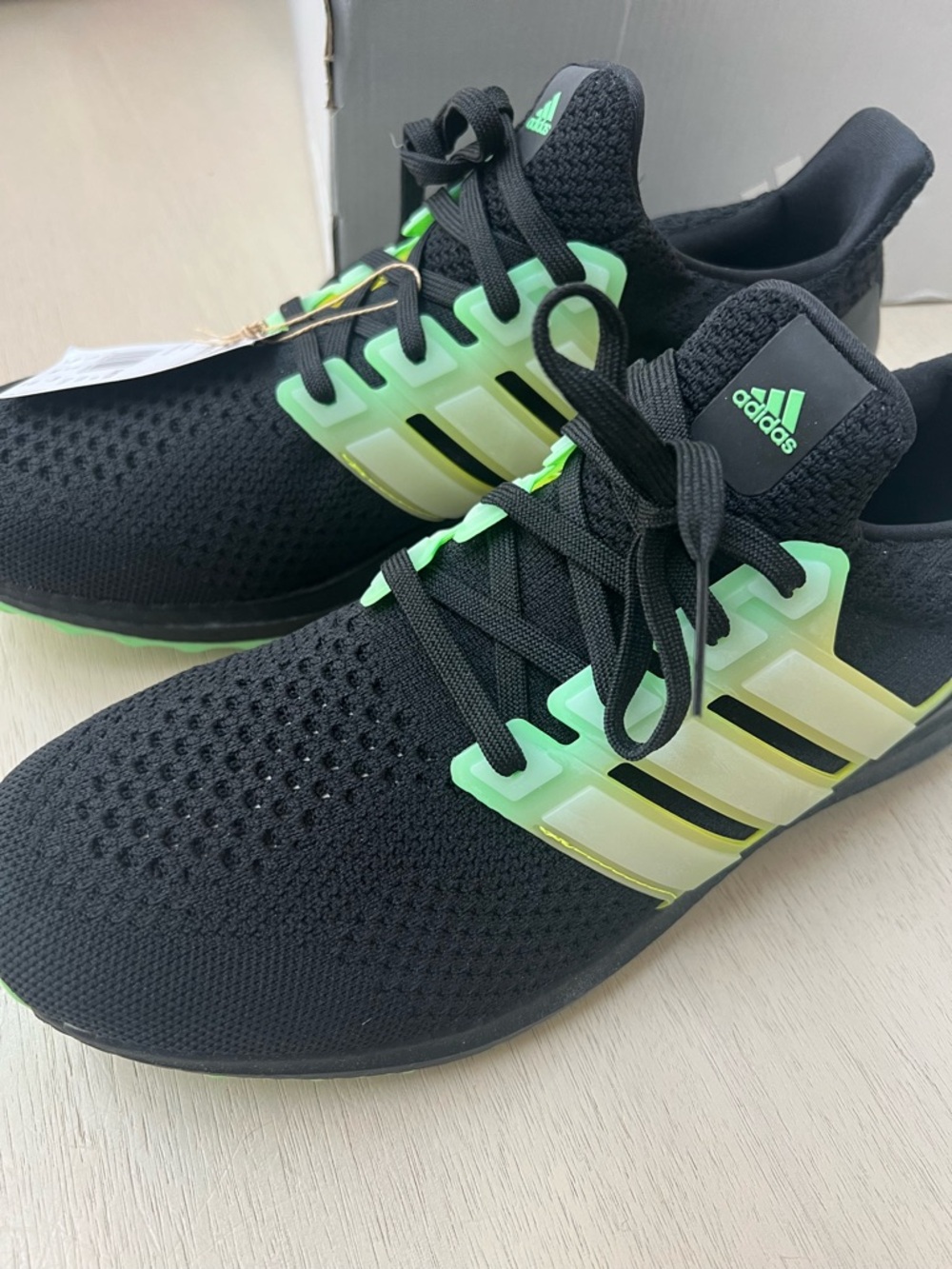 Adidas ultraboost 5.0 DNA mens nwt neon green & black